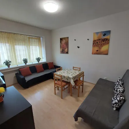 V Centre Bratislavy Apartamento Bratislava